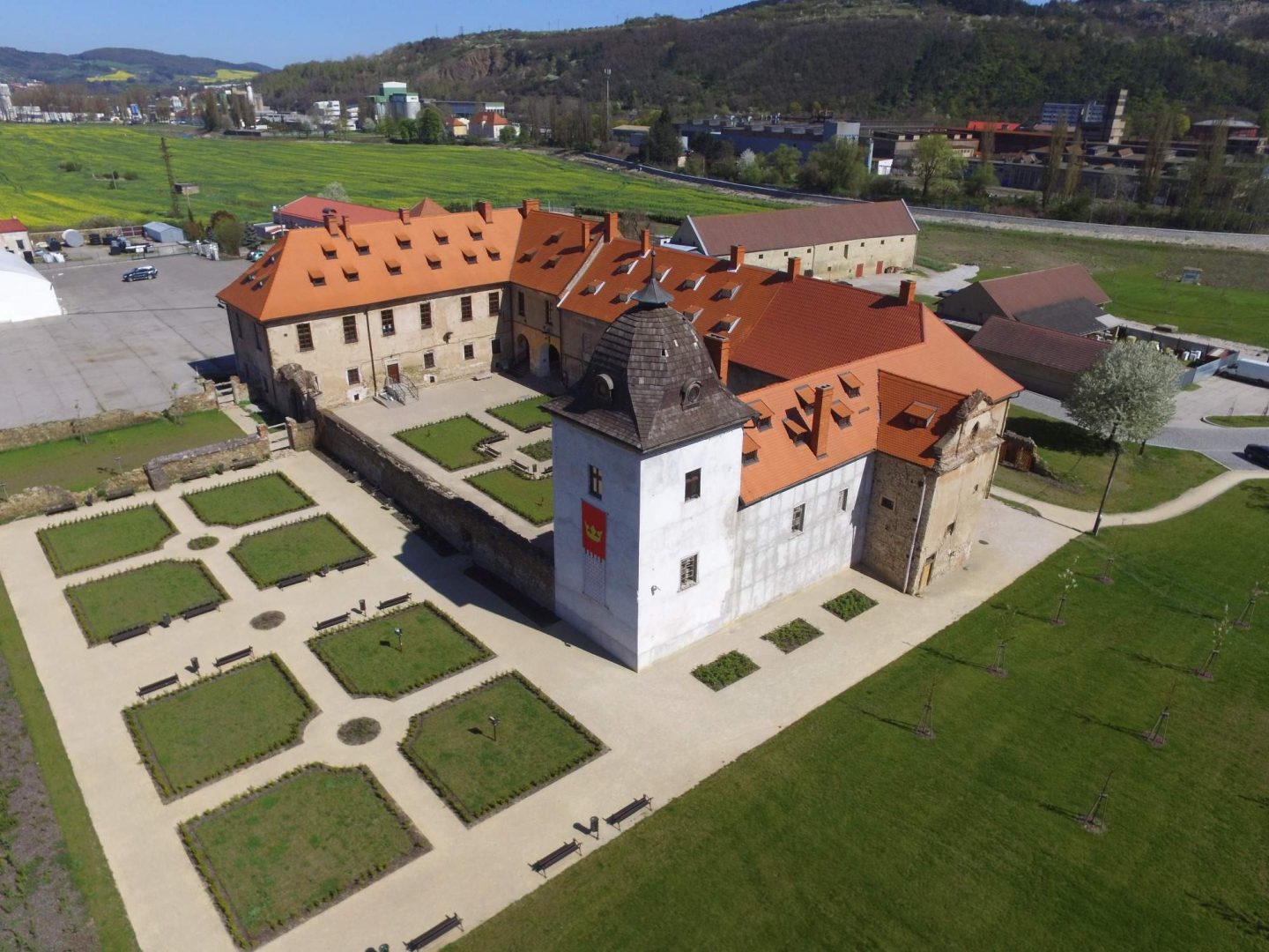 Městské slavnosti na zámku Králův Dvůr