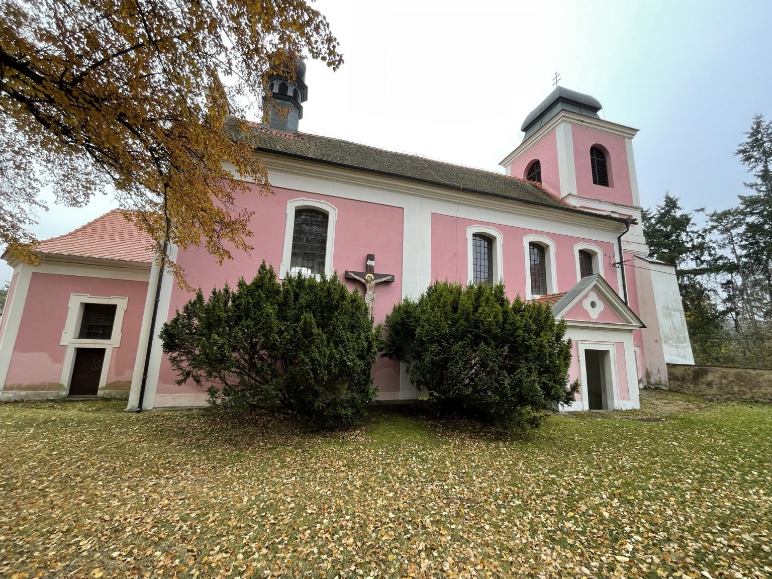 Kostel sv. Martina ve Zbečně
