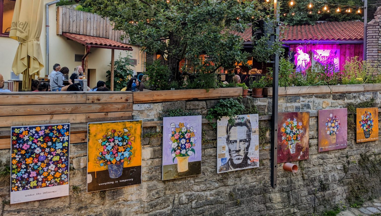 Jarní DESING MARKET v bistru Karlštejn 34
