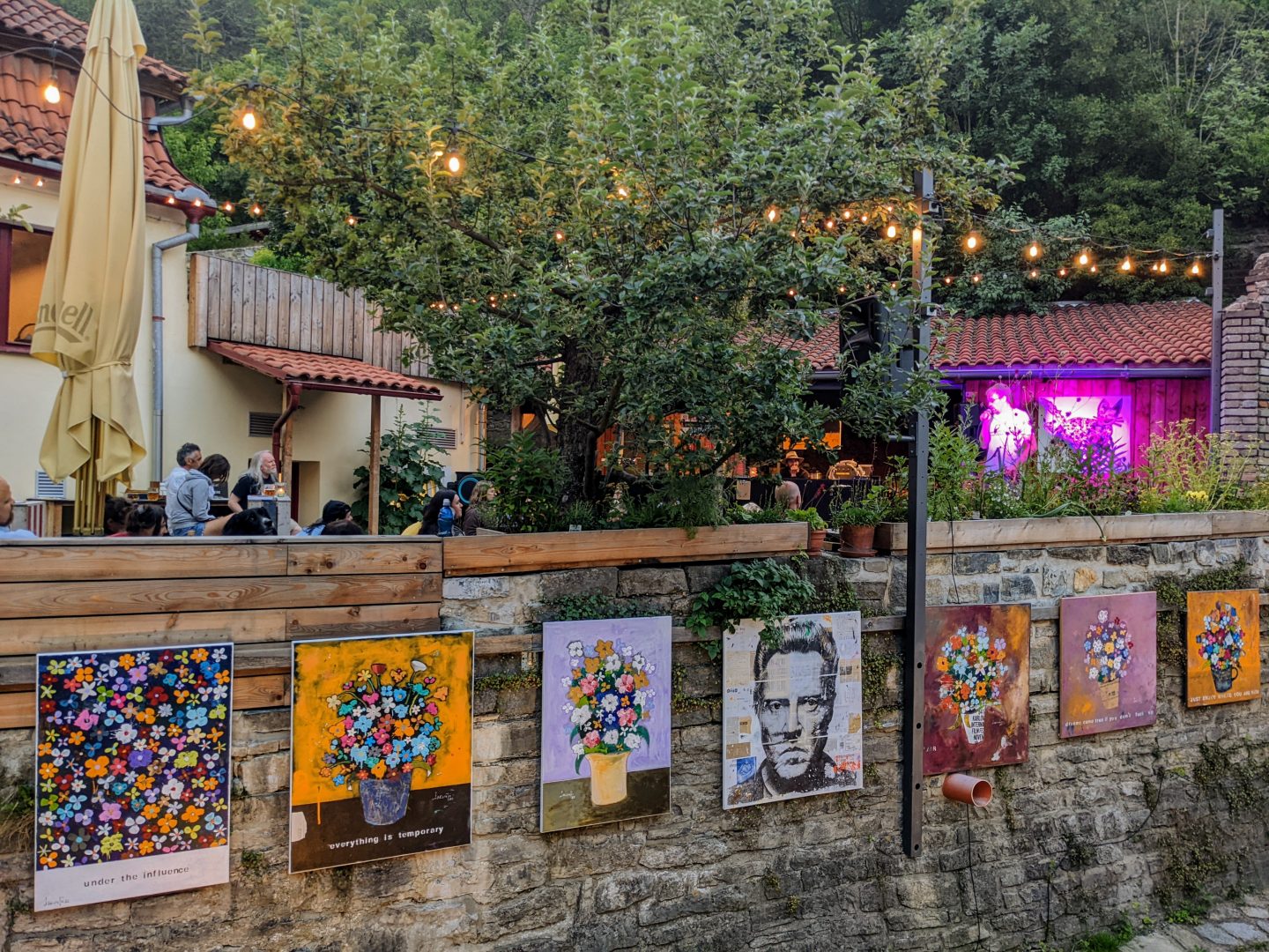 Jarní DESING MARKET v bistru Karlštejn 34