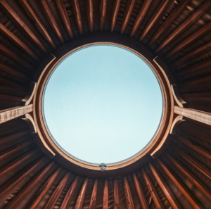 Výhled do nebes z teepee