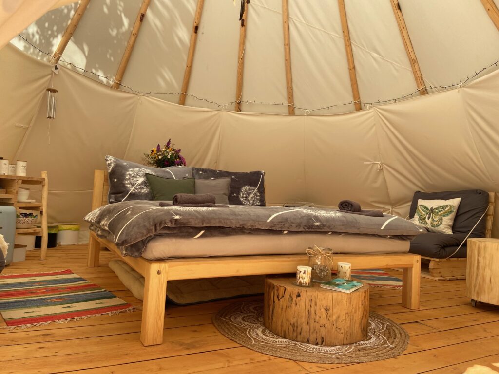Interiér teepee