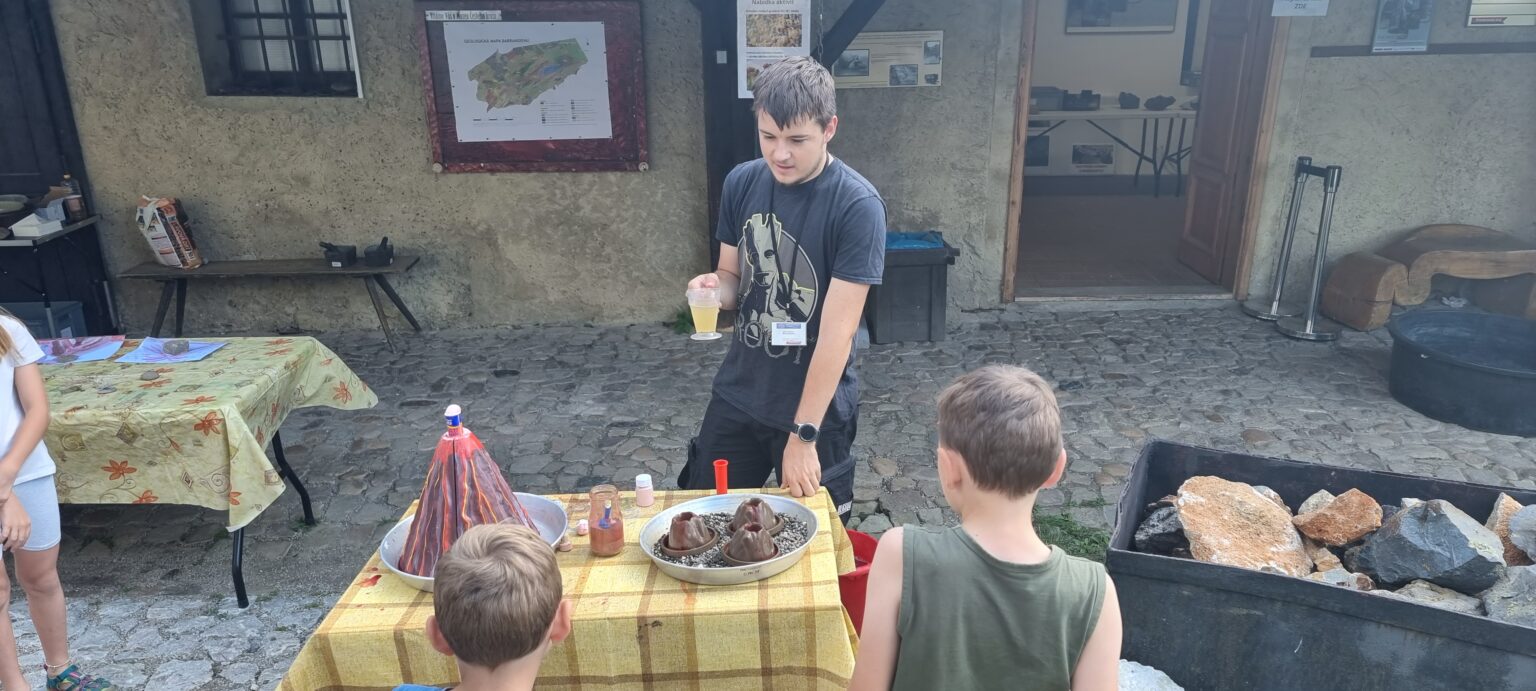 Den s geologem – Do světa sopek