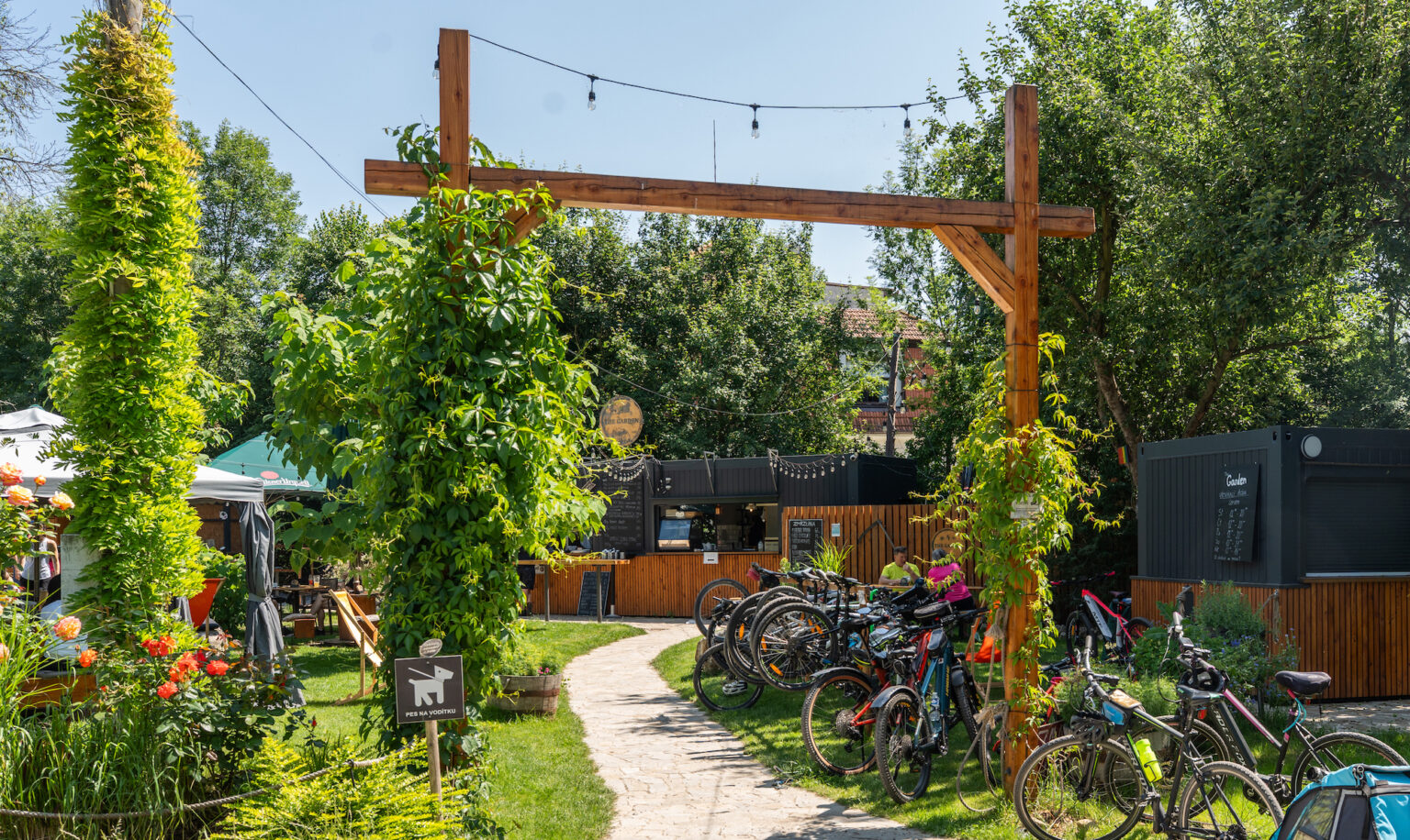 The Garden Bistro Srbsko